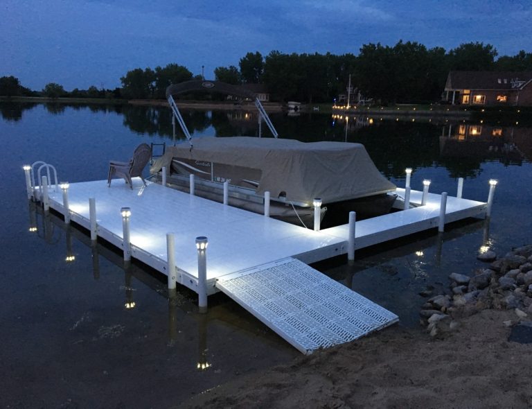 solar lights for docks, solar lights, commercial and residential solar lights for docks